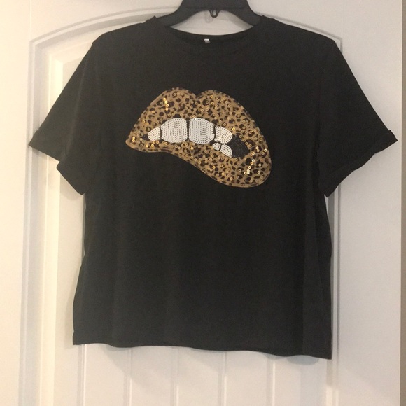 Tops - Women’s short sleeve summer shirt.